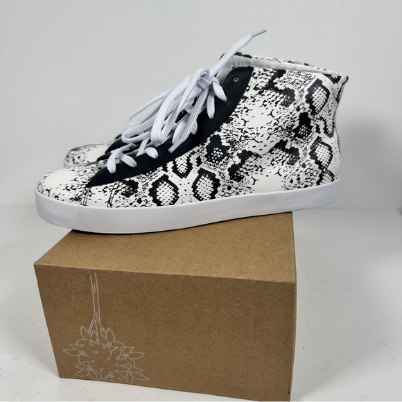 NWB OTBT Hologram in Snake Print High Top Sneaker - Picture 2 of 12